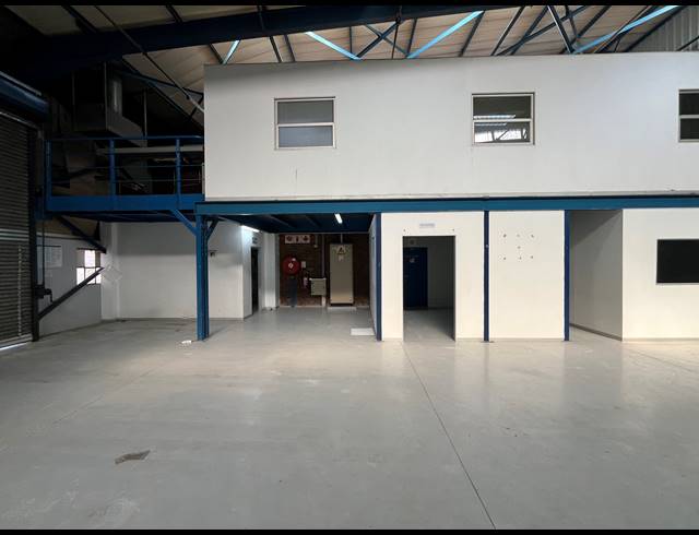 944M² WAREHOUSE TO LET IN SEBENZA